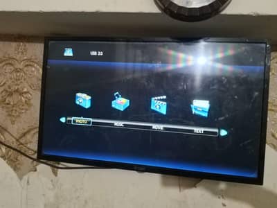 Led orient 30 inch android  @ price 18k only