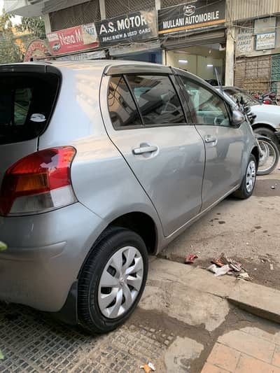 TOYOTA VITZ