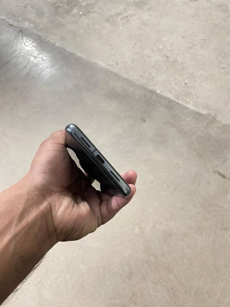 Google pixel 8 pro 3