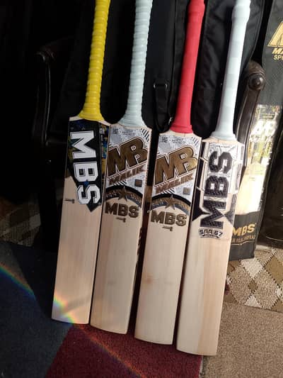 MB Malik English willow bat