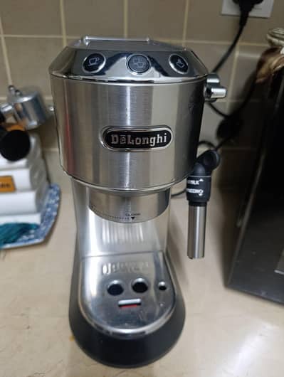 Delonghi Espresso Machine with Milk Frothing