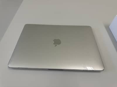 Apple Macbook Pro M1 2020 in S-class with Full box (New Condition)
