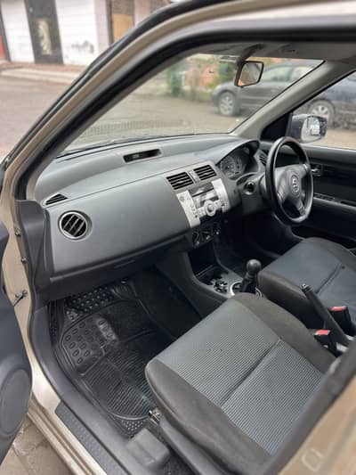 Suzuki Swift DLX 1.3 ABS 2016.