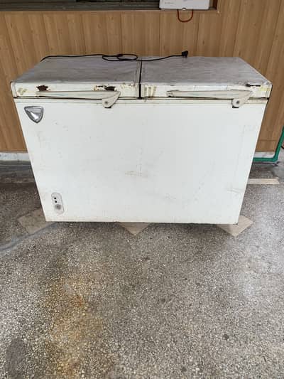 Two in one double door deep freezer