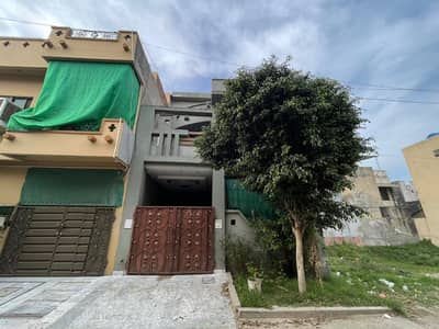 3.5 Marla VIP House for sale in R1 block hot location Reasonable price