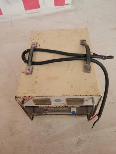 UNIVERSAL A-70 7000WATT Dual Phase Stabilizer