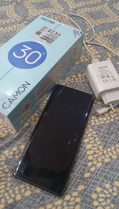 Tecno Camon 30S.