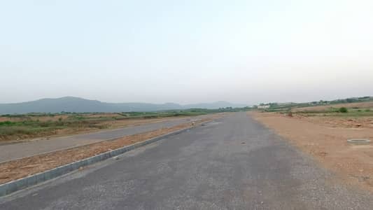 1 Kanal Residential Plot In C-16 For sale