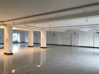 Office Space Available for Rent Total: 4000-SQF 3rd Floor Rent:300-SQF Location:jinnah avenue Blue Area Islamabad.