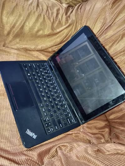 Lenovo Thinkpad 8GB RAM 128 SSD / USED MINOR DAMAGE Dedicated Graphic