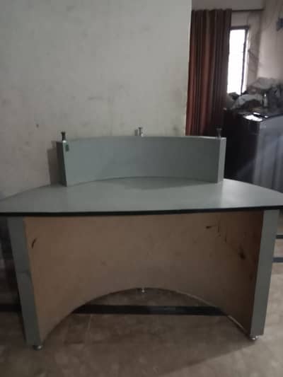 office tabel gaming tabel for sale