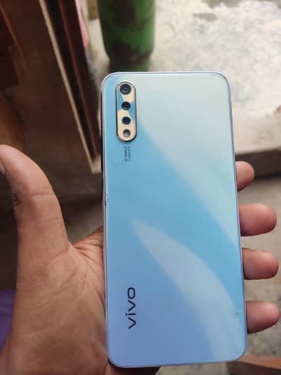 vivo s1