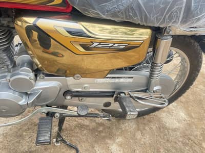honda 125 self start gold