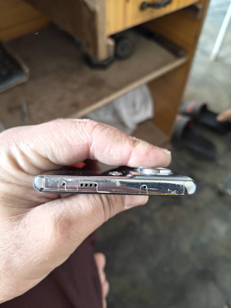 Tecno camon 40 pro 3