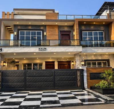 G-13 40x80 luxury house available at reasonable price