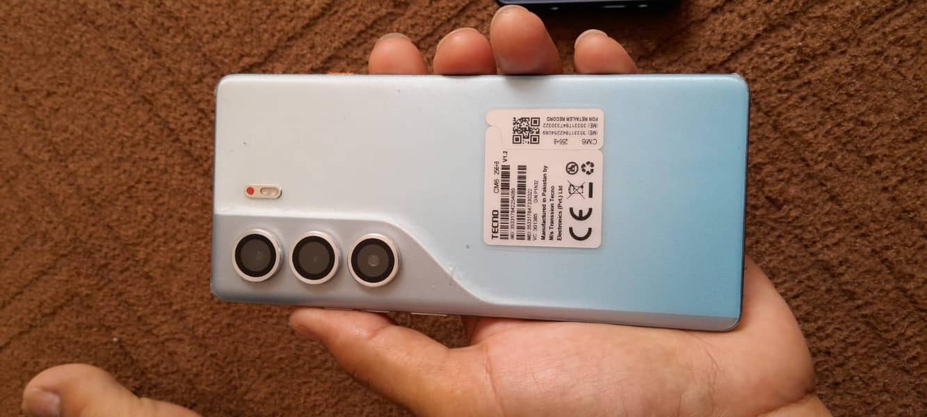 Techno Camon 40 pro 0