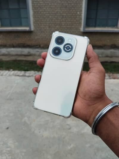 infinix smart 8 plus 4+4/64