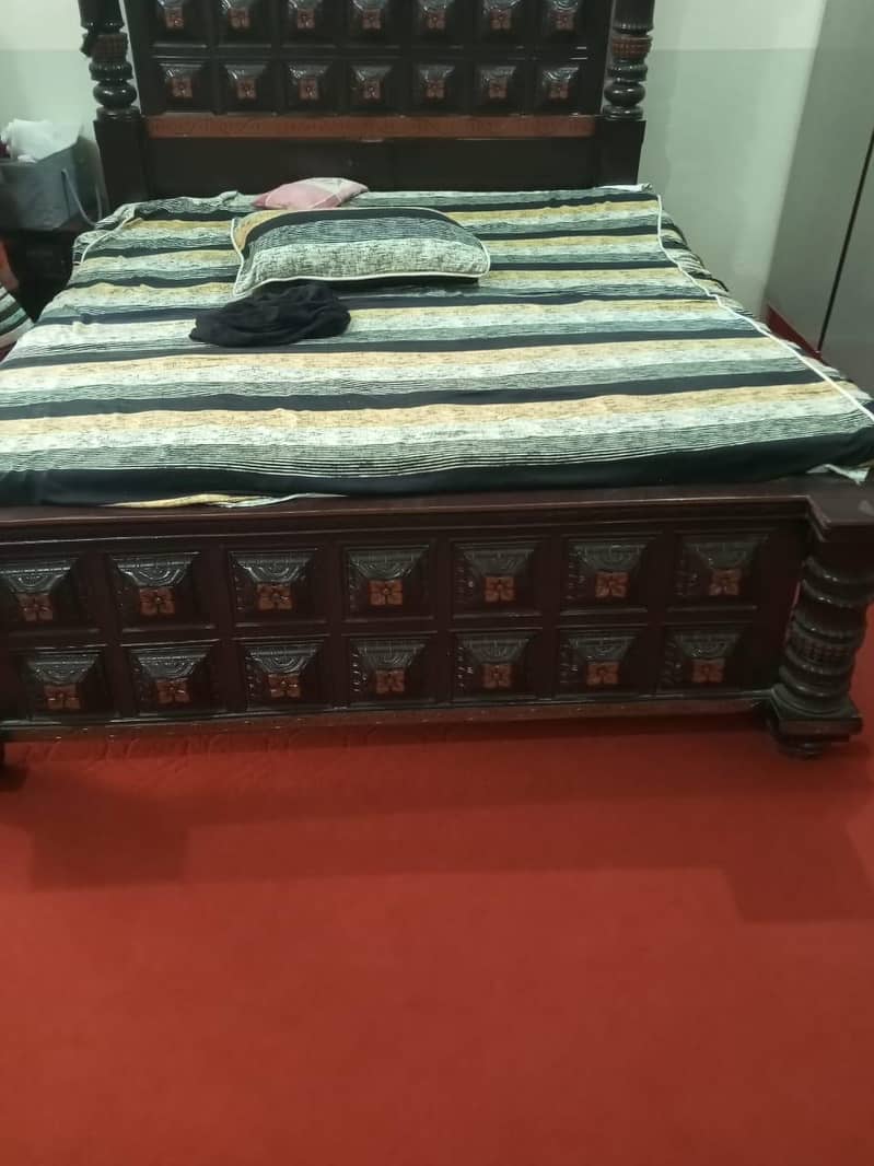 Bed + side table + dressing table 2