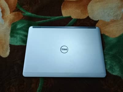 Dell laptop 8gb RAM 256gb SSD Core i7 4th gen Dell latitude e7240 ha
