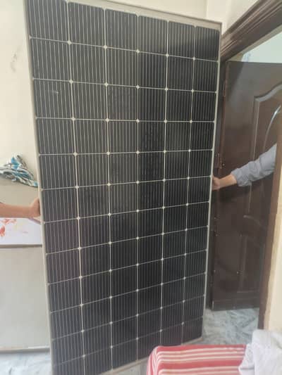 4 plate hai. . 450. watt ki