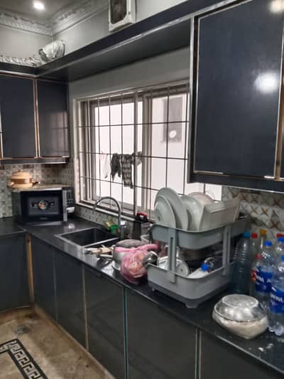 10 MARLA SECOND FLOOR FOR RENT WITH GAS