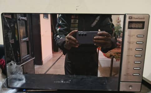 Microwave oven and Grill For Sale 10/10 Urgent sale