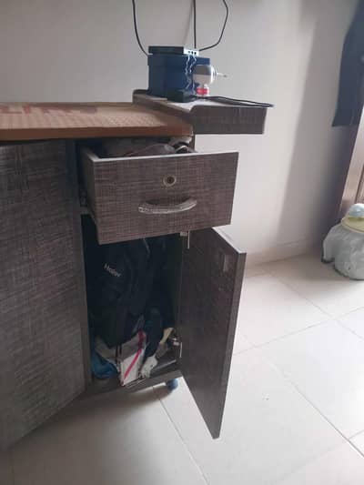 Iron Stand for Sale