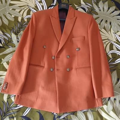 Stylish Double-Breasted Orange Coat for Men – Excellent Condition