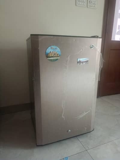 Used PEL Life Pro Refrigerator Room Series for Sale