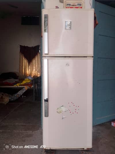 dowlance fridge for sale