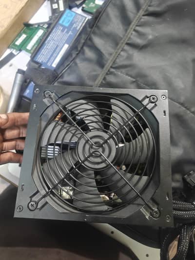 ApexGaming 650Watts Power supply Plus 80w Double 8 Pin Connectors