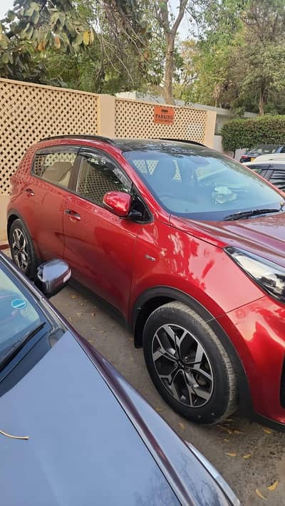 kia Sportage 2019. just like new car