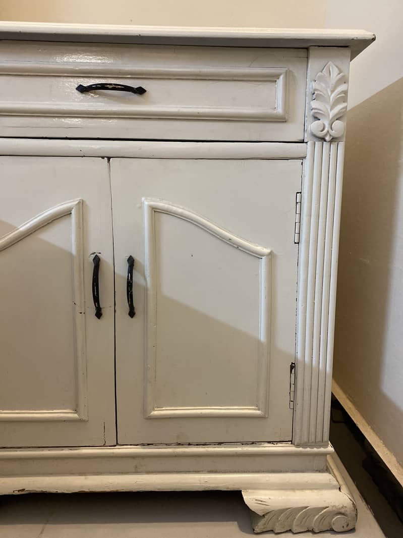 2x Side tables 1