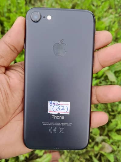 iphone 7 32GB 84 battery health