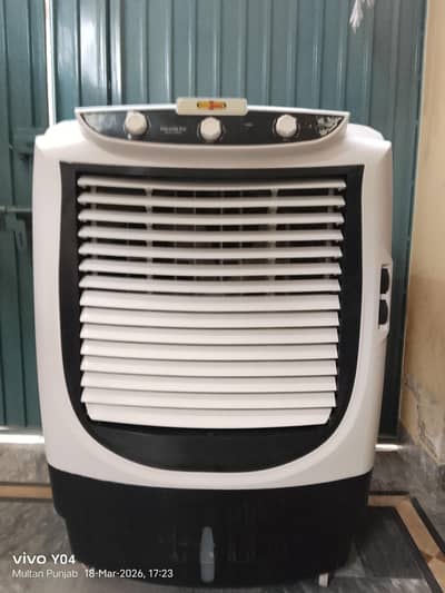 Just 1 season used air cooler, new 10/10 condition