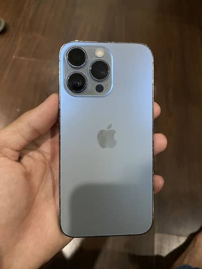 iPhone 13 Pro (Sim working)