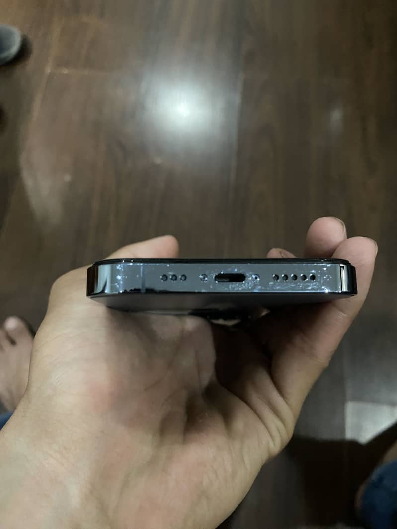 iPhone 13 Pro (Sim working) 5