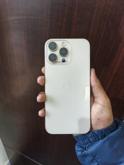 iCloud 16 pro max iPhone only for parts