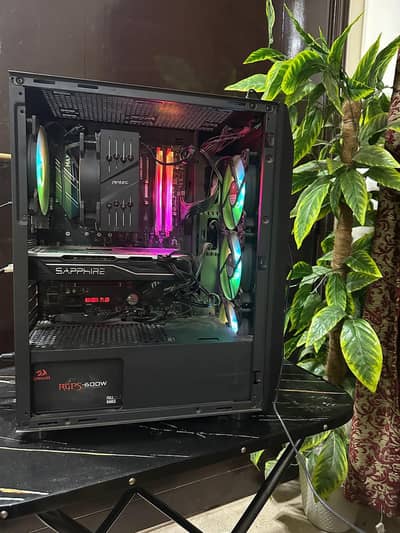 urgent sell 10/10 condition gaming PC is minor used.