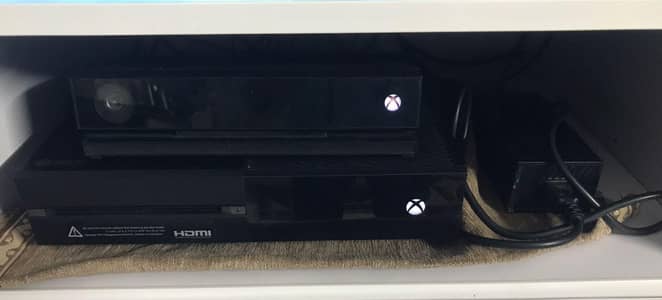 Xbox one 500gb with steering wheel and kinetic