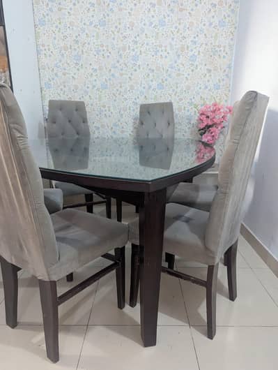 6 Seater Pure Sheesham Wooden Dining Table Set with Glass Top