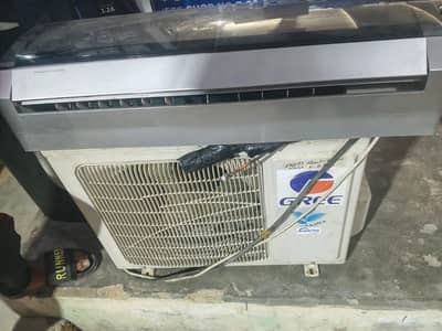 Gree g10 1 ton inverter vip geniune condition ma h
