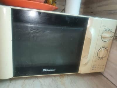 Dawlance Microwaves