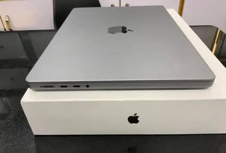 Apple MacBook Pro M2