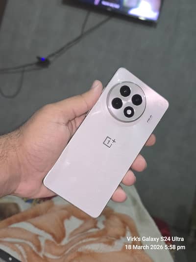 Oneplus Ace 5 / 13R  12gb / 256 gb Pta approved with box and charger