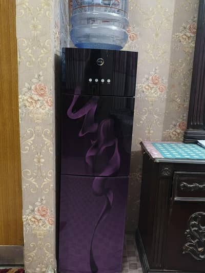 PEL 525 curved glass door