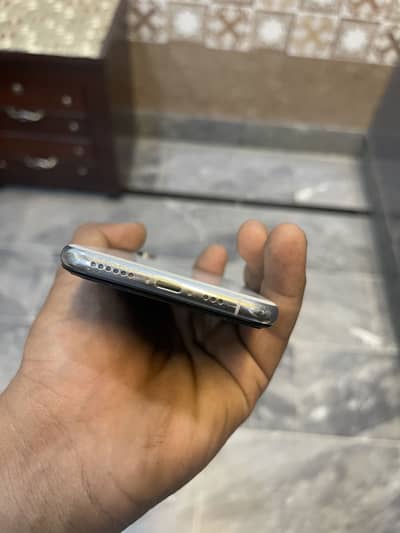 I phone xs 256 gb face id ok ha true tone on ha factory unlock all ok