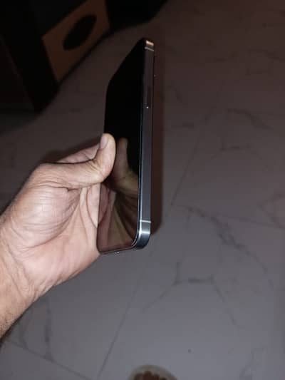 i phone 15 pro max 512 gb  10/10 condition. face id ok