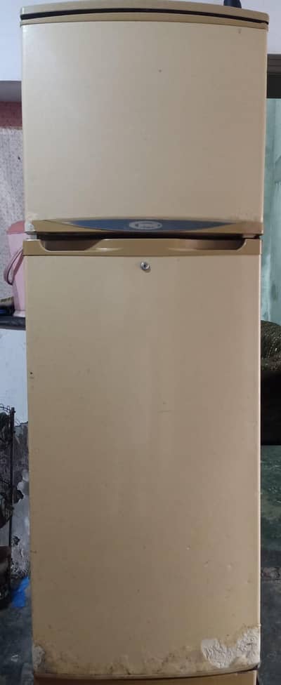 waves  fridge sale good cooling condition