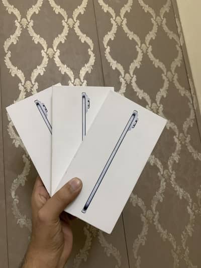 Iphone 17 Air factory unlock LLA 256gb non active box pack